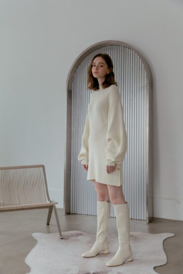 CHAMBRE DE FAN象牙色罗纹泡泡袖侧开纽扣连衣裙